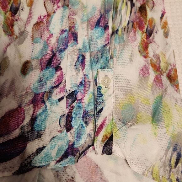 Avenue watercolor button down 3/4 sleeves shirt - Picture 5 of 11